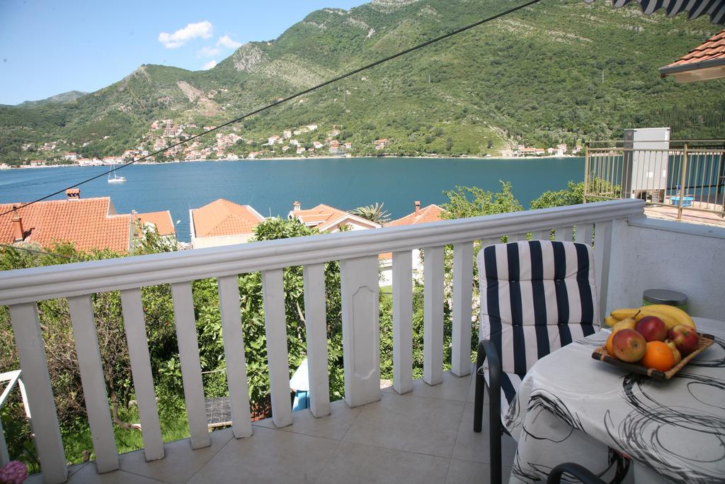 Apartments Oasis Tivat Exterior foto